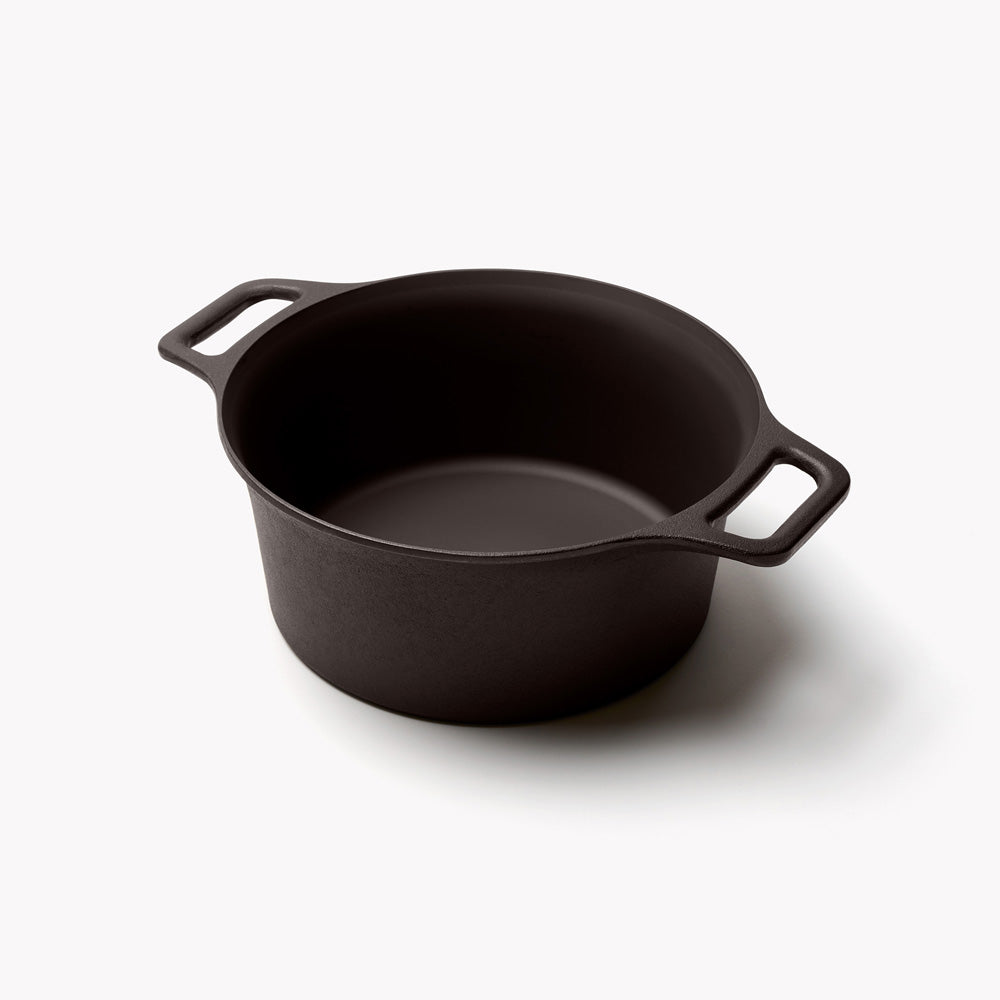 No.8 Cast Iron Dutch Oven - The Field Company